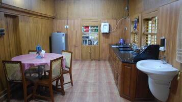 爐具、廚房用具/餐具/器皿