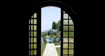 Private villa for 4 with a pool, A/C and tennis court