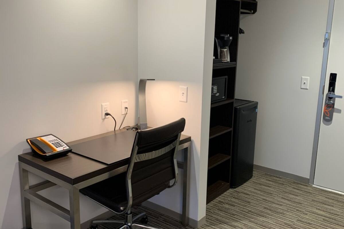 premium bedding, pillow-top beds, in-room safe, individually decorated