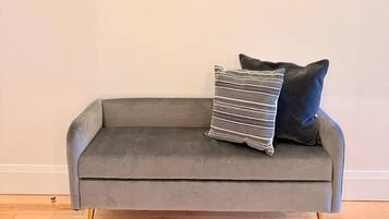 Luxury Room 3 | Premium bedding, minibar, blackout drapes, iron/ironing board