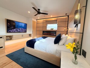 Ropa de cama de alta calidad, minibar y cortinas blackout