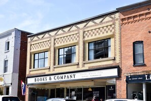 Exterior - Cribs on Main (Prince Edward)
