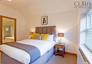 2 bedrooms, iron/ironing board, travel cot, WiFi