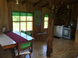 Dining - Glamping Shelter near Castro Chiloe (Castro)