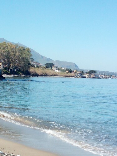 koti värejä ja kukkia