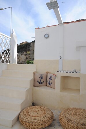 Property grounds - Dandy Villas Velanidia - Fisherman's Hut - By the Sea (Monemvasia)