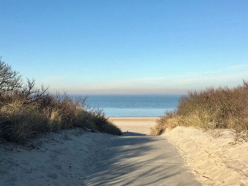 Zeeuws Huisje in zentraler Lage, nur wenige Fahrminuten vom Strand entfernt