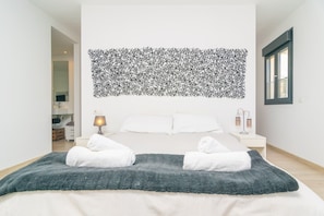3 chambres, fer et planche Ă repasser, Wi-Fi gratuit, draps fournis