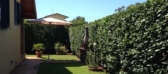 Villa Arianna quiet area 5 minutes from the sea and from the Versilia nightlife
