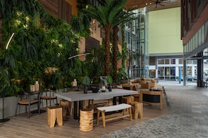 Sala de estar en el lobby