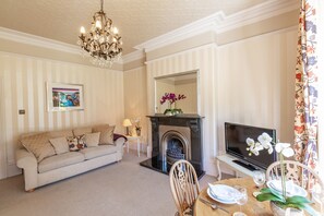 TV, fireplace, DVD player