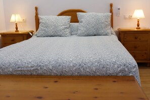 2 quartos, ferros/tábuas de passar roupa, Wi-Fi de cortesia