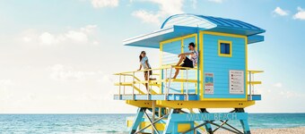 Baybreeze Apartments by Lowkl