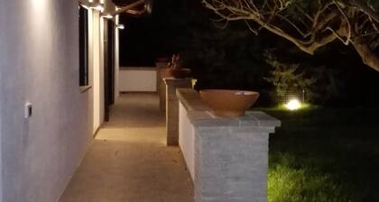 Apartment in villa, independent, welcoming, spacious with fine finishes.