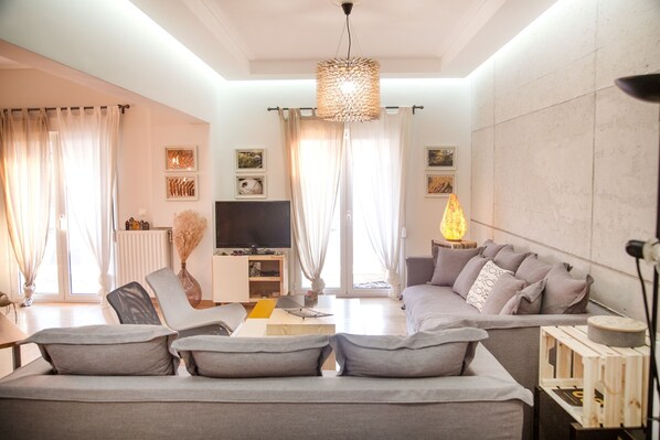 TV, books