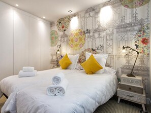 4 quartos, ferros/tábuas de passar roupa, Wi-Fi de cortesia