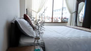 Blackout curtains, free WiFi, bed sheets