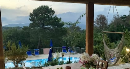 Ferienhaus mit Pool. Zwei Zimmer 4 pl.