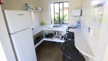 Fridge, microwave