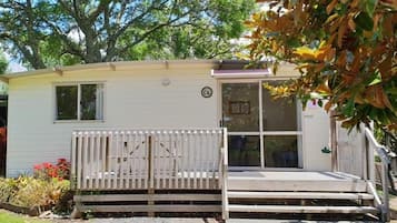 Deluxe Kitchen Cabin