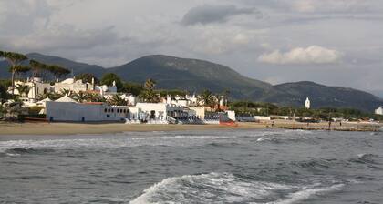 TERRACINA AM MEER, EINE STUNDE VON ROM UND NEAPEL entfernt