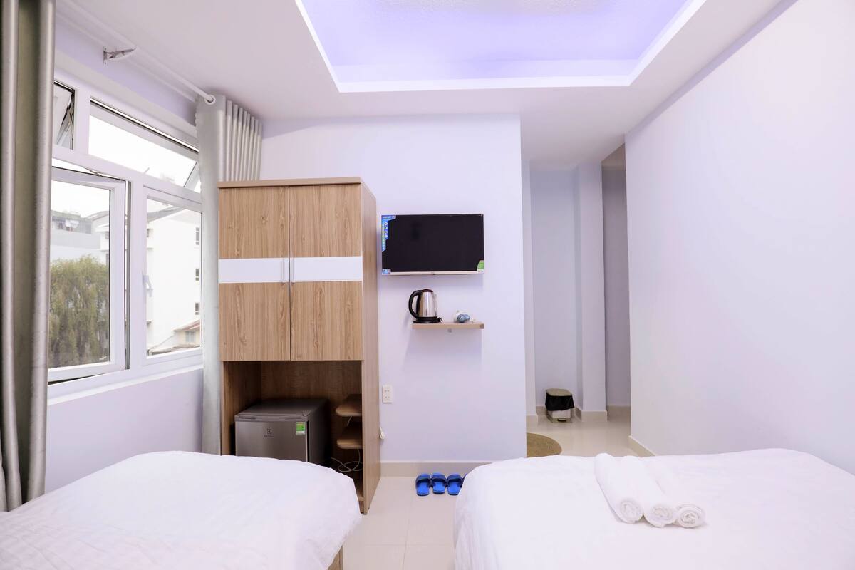 Standard Triple Room | Minibar, desk, WiFi (free), bed sheets