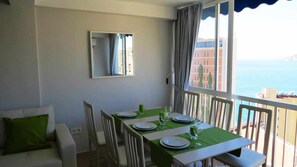 Dining - Benirent Halcon 12C (Benidorm)