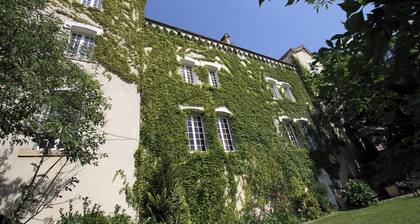 Charmante maison du 19Úme siÚcle avec piscine chauffée à Vals les Bains-ArdÚche