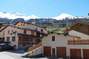 Exterior - 100m from resort center, 1st floor, view mountain, balcony, tv, ski locker, 39m², Val Cenis (Lanslevillard)