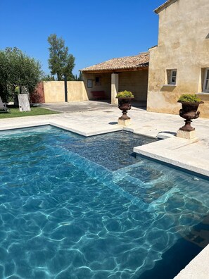 Outdoor pool - Accommodation in Drôme provençale in an 18th century farmhouse with swimming pool (Tulette)