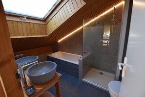 Bathtub