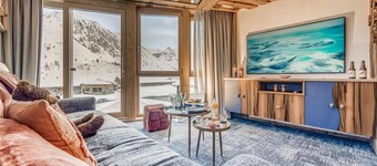 10m from ski slopes, 1st floor, view open, tv, ski locker, 62m², Tignes