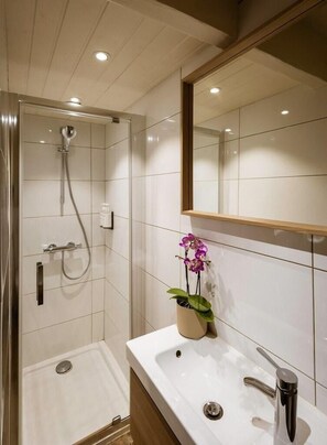 Badewanne, Haartrockner