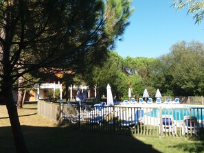 屋外プール、温水プール