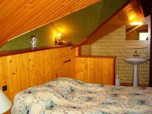 1 bedroom, iron/ironing board, WiFi