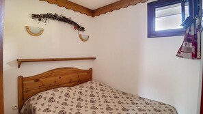 1 bedroom, WiFi - 3rd floor, tv, ski locker, 25m², Les Menuires (Les Menuires)