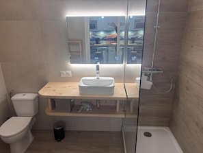 Bathtub