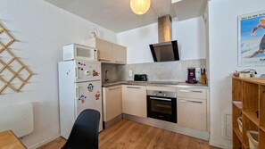 Fridge, oven, dishwasher