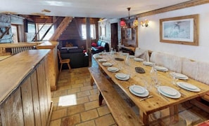 Dining - Chalet, Ground floor, view mountain, sauna, balcony, fireplace or stove, tv, ski locker, 213m² (Les Menuires)