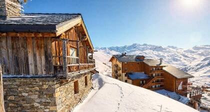Chalet, Ground floor, view mountain, sauna, balcony, fireplace or stove, tv, ski locker, 213m²