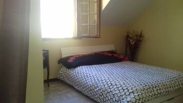 1 bedroom, free WiFi, bed sheets