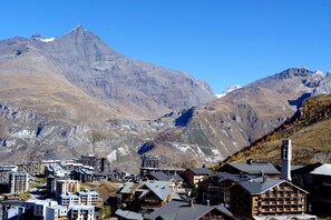 Exterior - 40m from resort center, 2nd floor, view mountain, balcony, tv, ski locker, 21m², Tignes (Tignes)