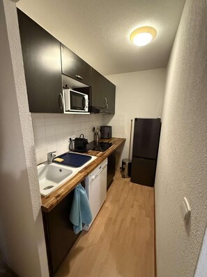 Refrigerador, microondas y lavavajillas 