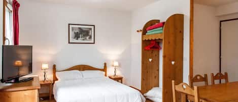 1 bedroom, free WiFi, bed sheets, wheelchair access