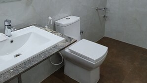 WiFi (無料)