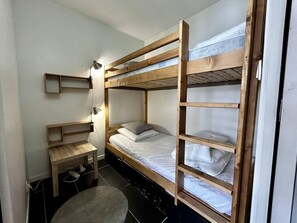 1 chambre, fer et planche à repasser, Wi-Fi