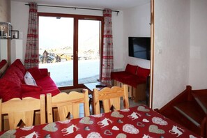 LCD TV - 200m from shops, swimming pool, sauna, hammam, terrace, balcony, ski locker, 43m², Les Orres (Les Orres)