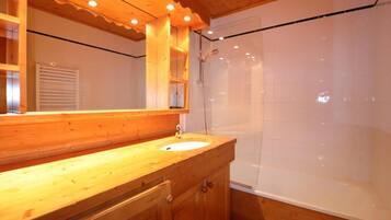 Bathtub