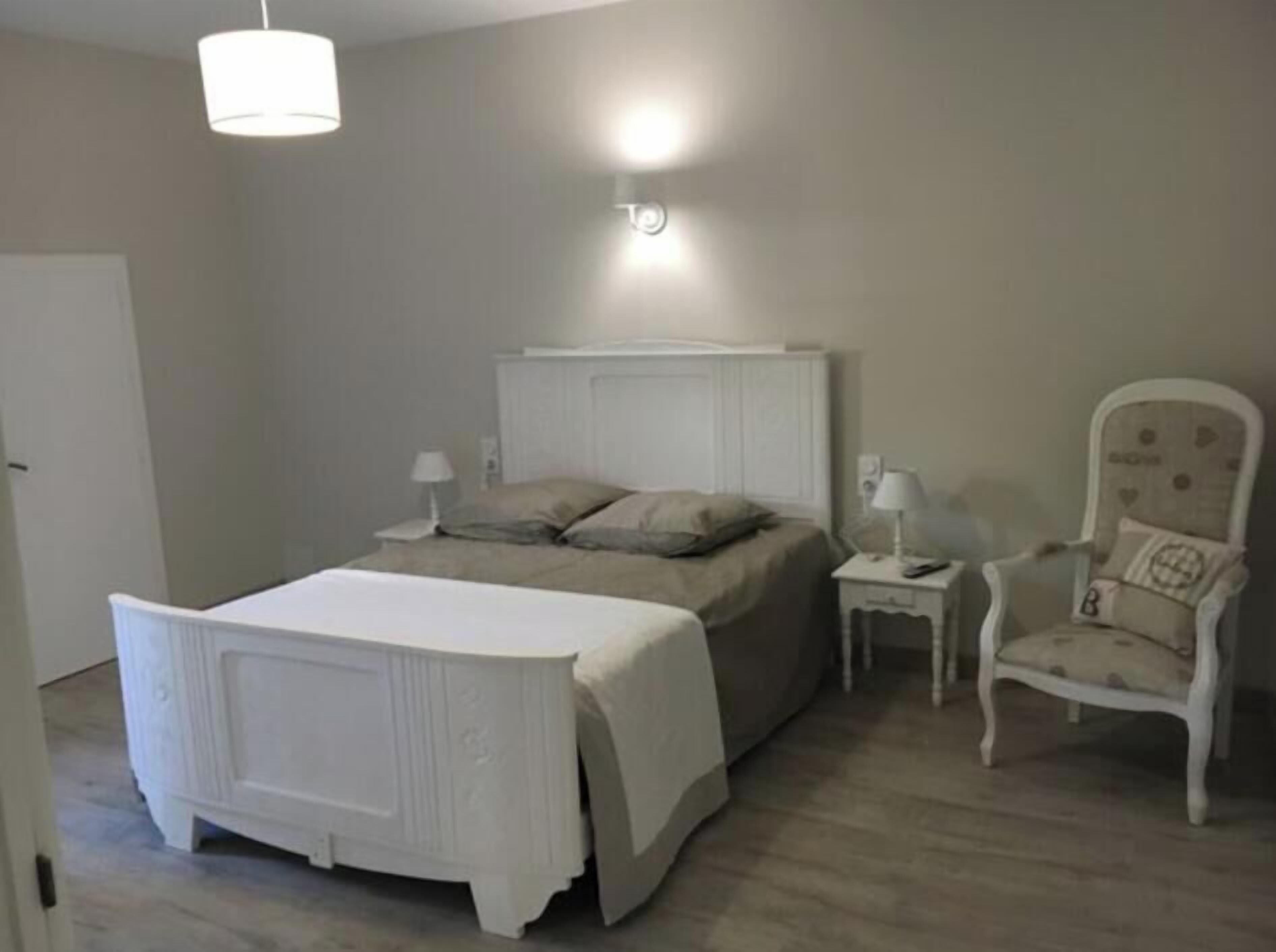 2 chambres, fer et planche à repasser, lit parapluie, Wi-Fi