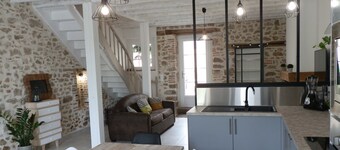 Gite for 6 to 8 people, all renovated with Jacuzzi, 20 minutes from puy du fou